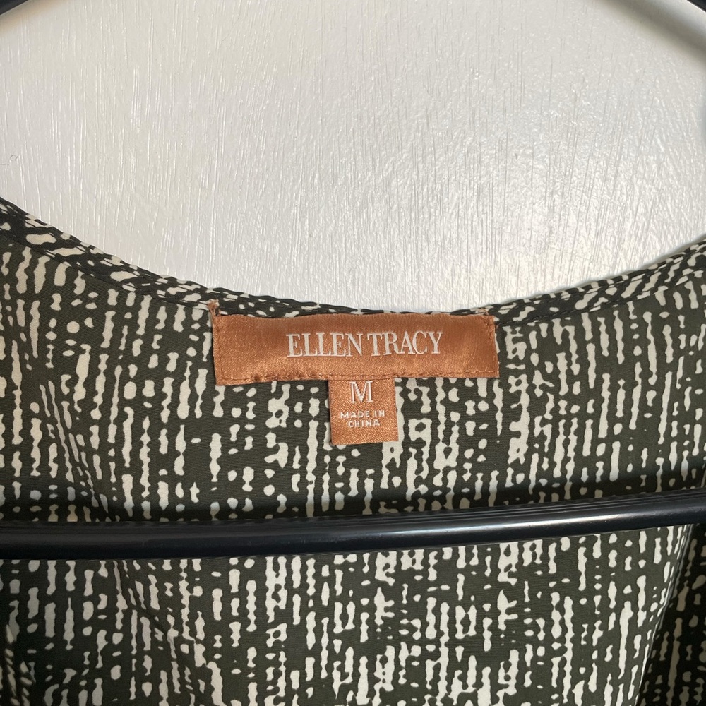 Ellen Tracy Pleated Sleeveless Top - Size M - Picture 5 of 11